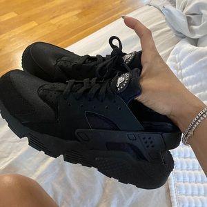 Brand new haruches size 8